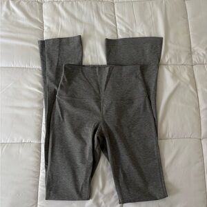 Lululemon mini flare align pants 
Gray